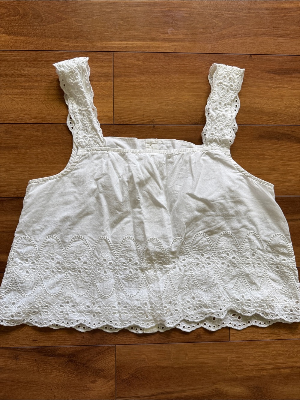 GAP White Eyelet Blouse L - Picture 3 of 4